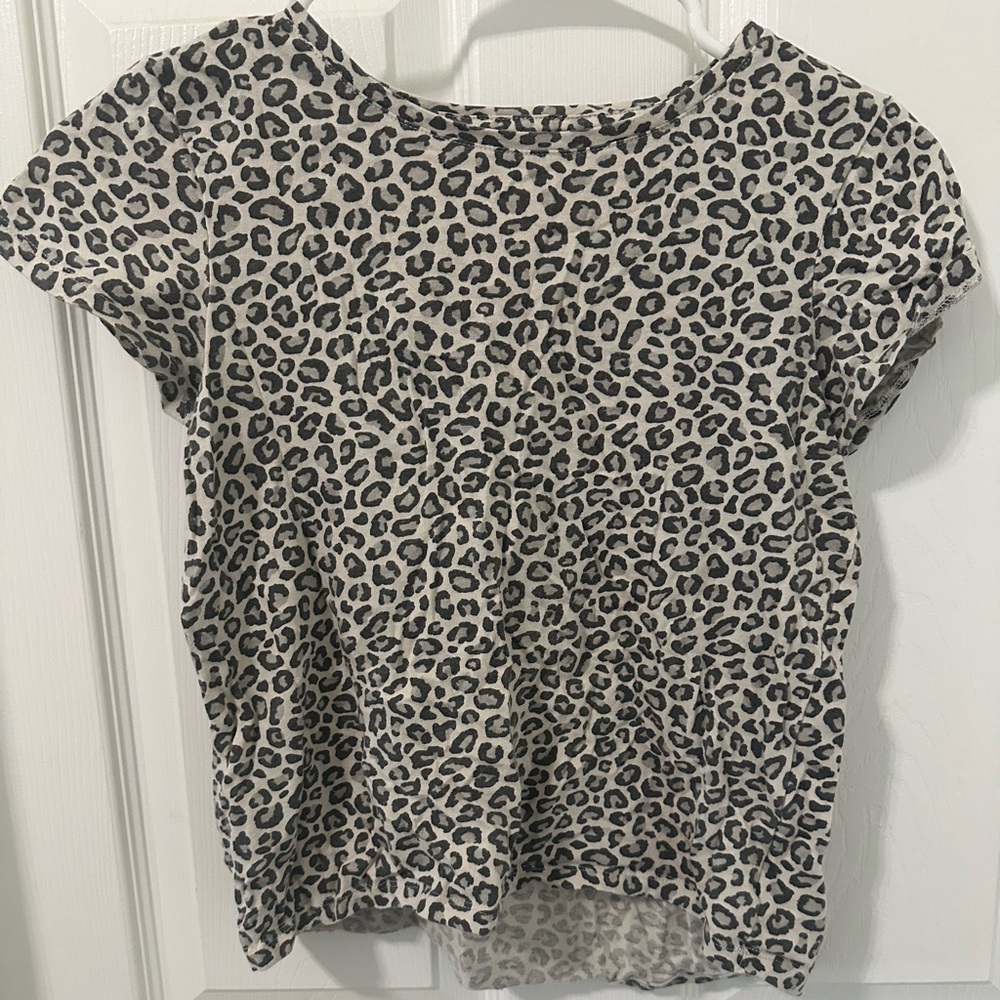 Old Navy Black and White Leopard Print Kids Short Sleeve Tee